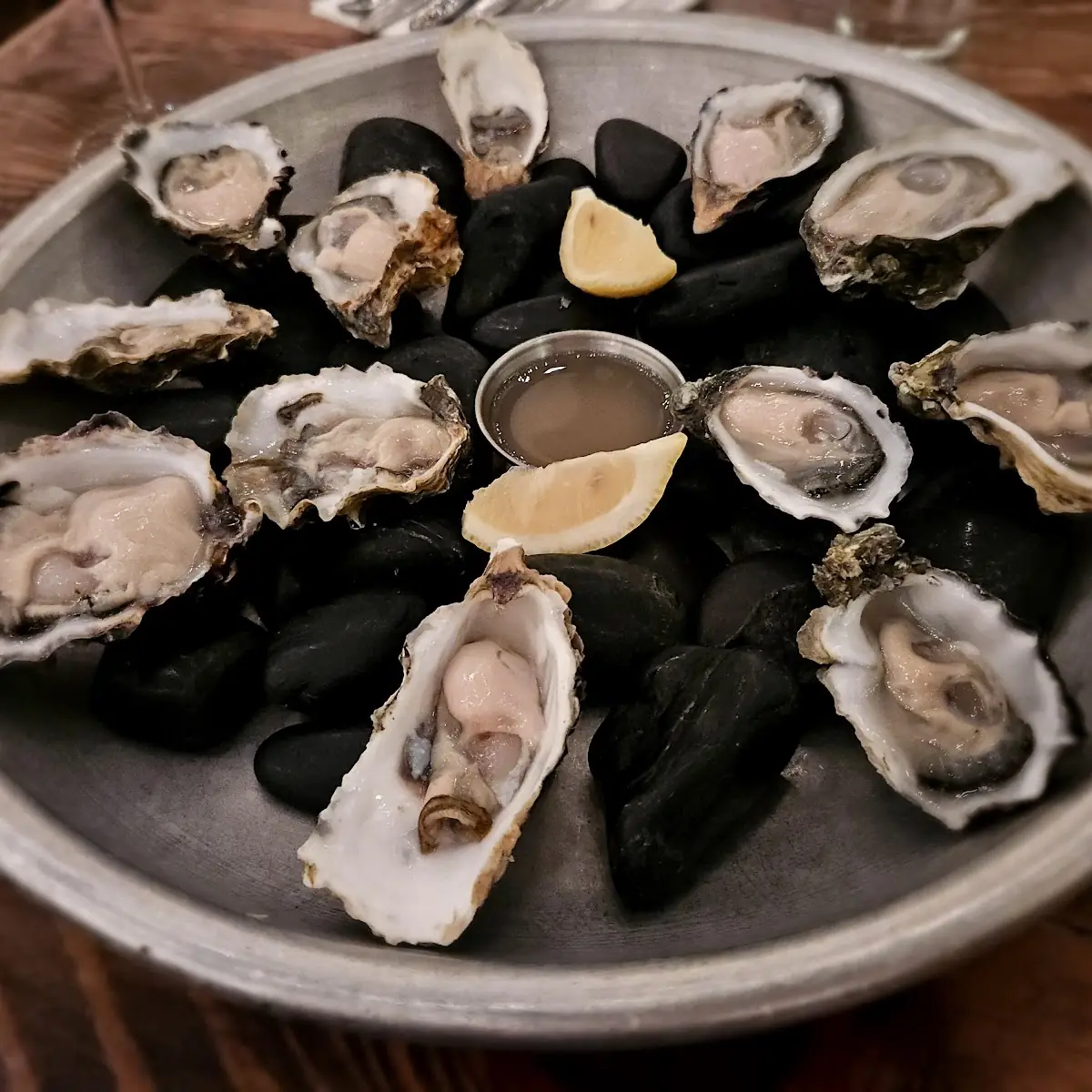 1 2 Dozen Raw Oysters