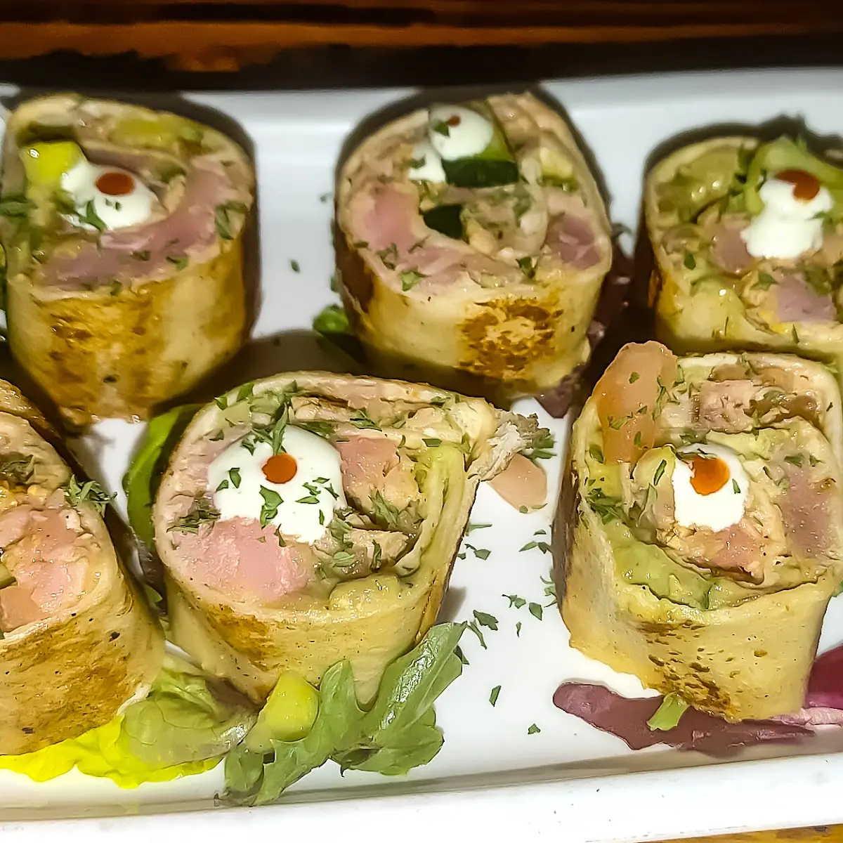 Seared Tuna Roll-UPS