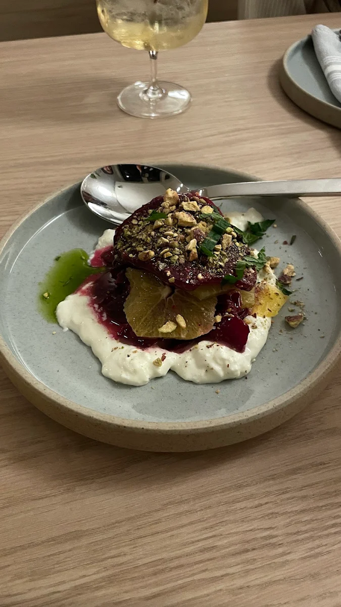 Beet Salad, Occhiolino