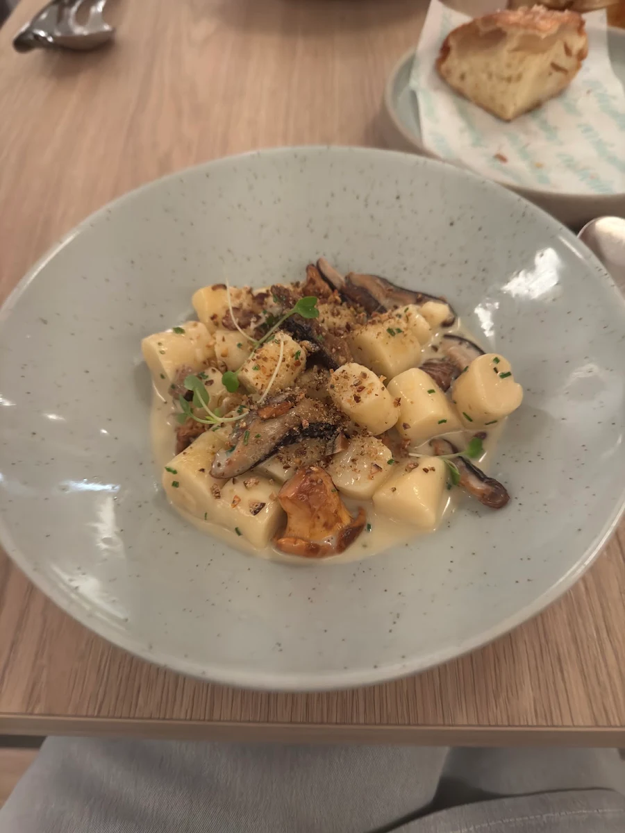 Gnocchi with Mushrooms, Occhiolino