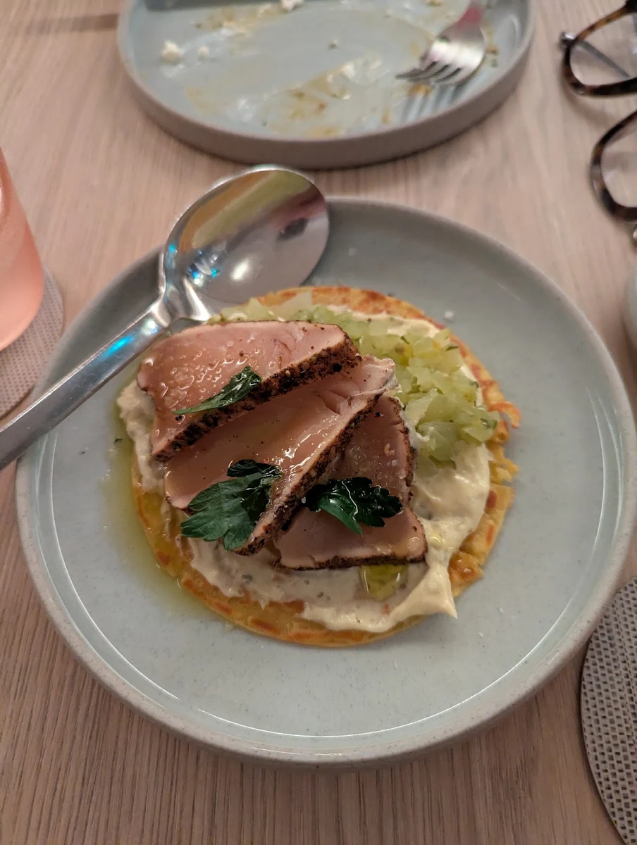 Tuna Crudo, Occhiolino
