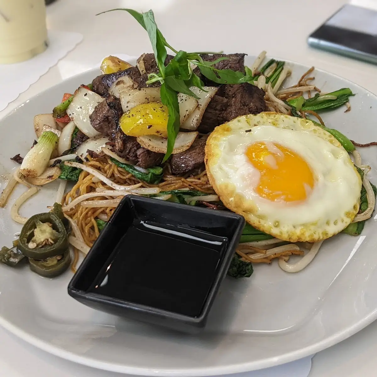 MÌ Xào Bò Luc Lắc