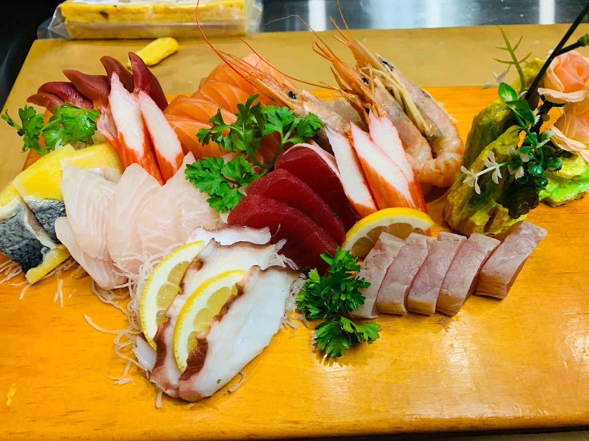 Assorted Sashimi, Hug Sushi Richmond Hill (Sushi Takeout)