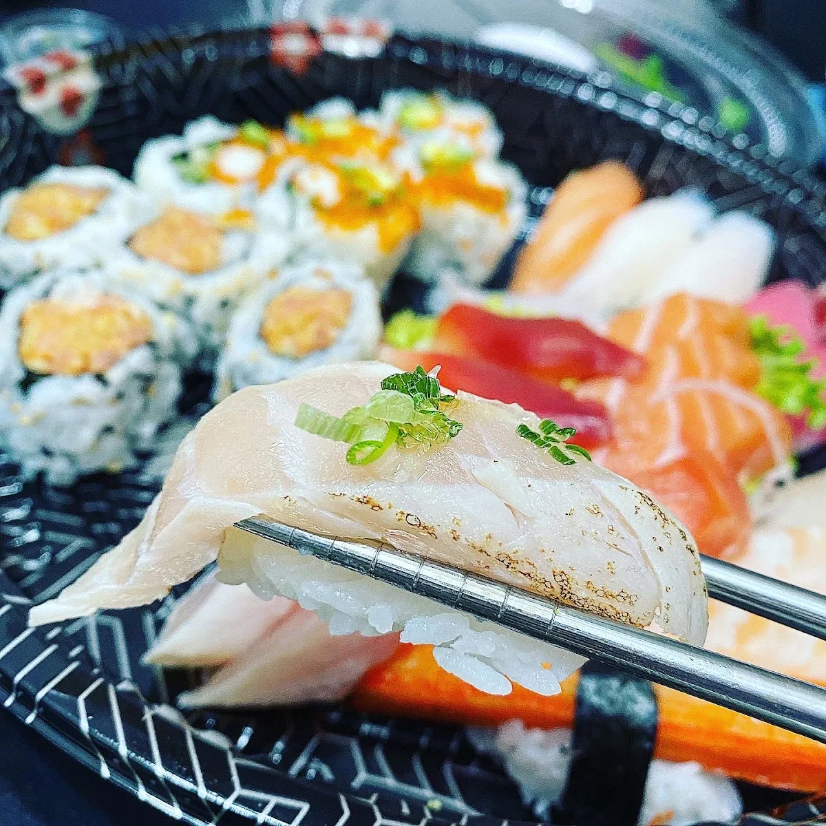 Highlights, Hug Sushi Richmond Hill (Sushi Takeout)