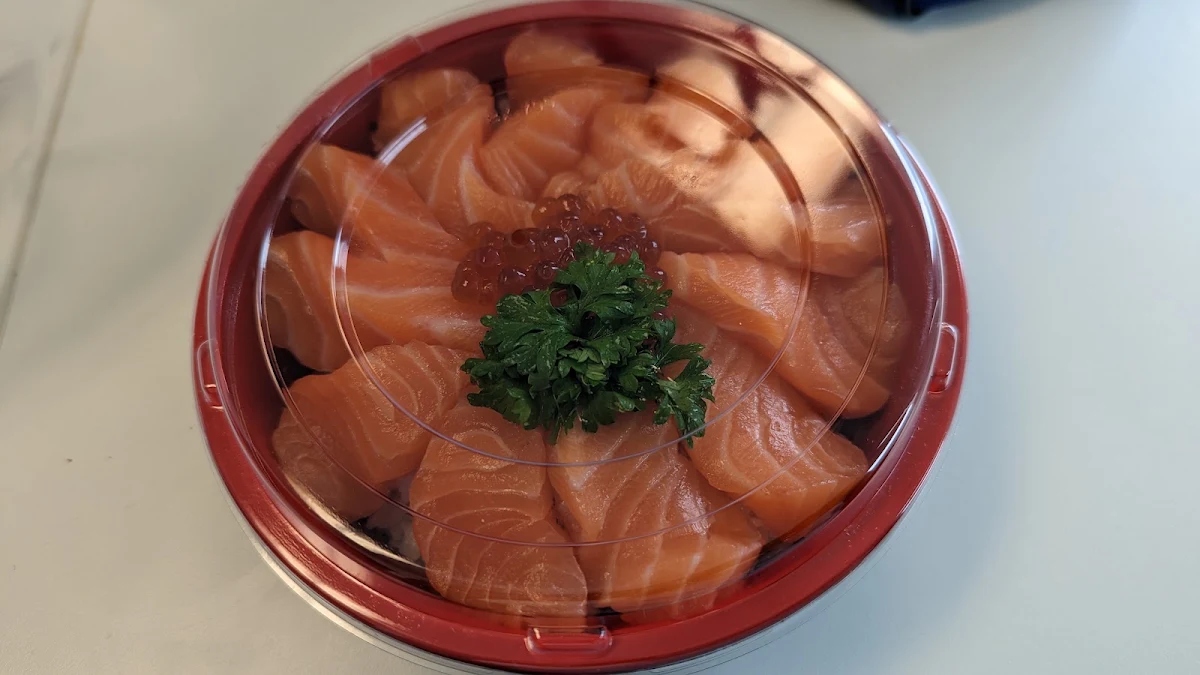 Salmon Donburi, Hug Sushi Richmond Hill (Sushi Takeout)