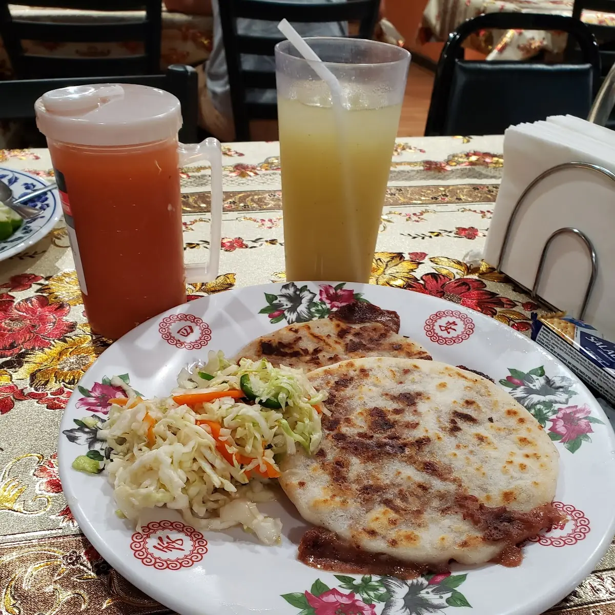 Pupusas Revueltas