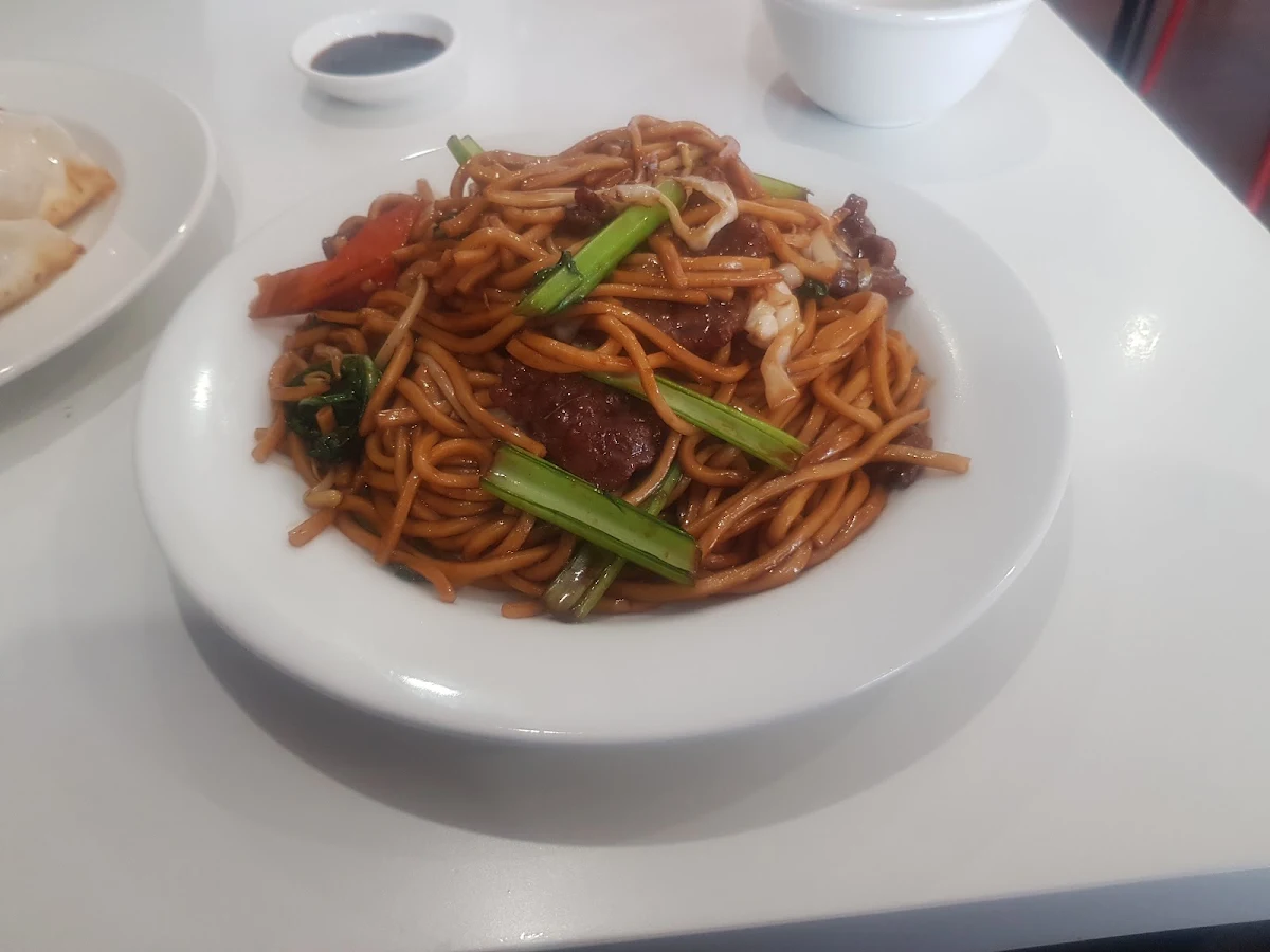 Fried Noodles with Beef, Dumpling Go Go