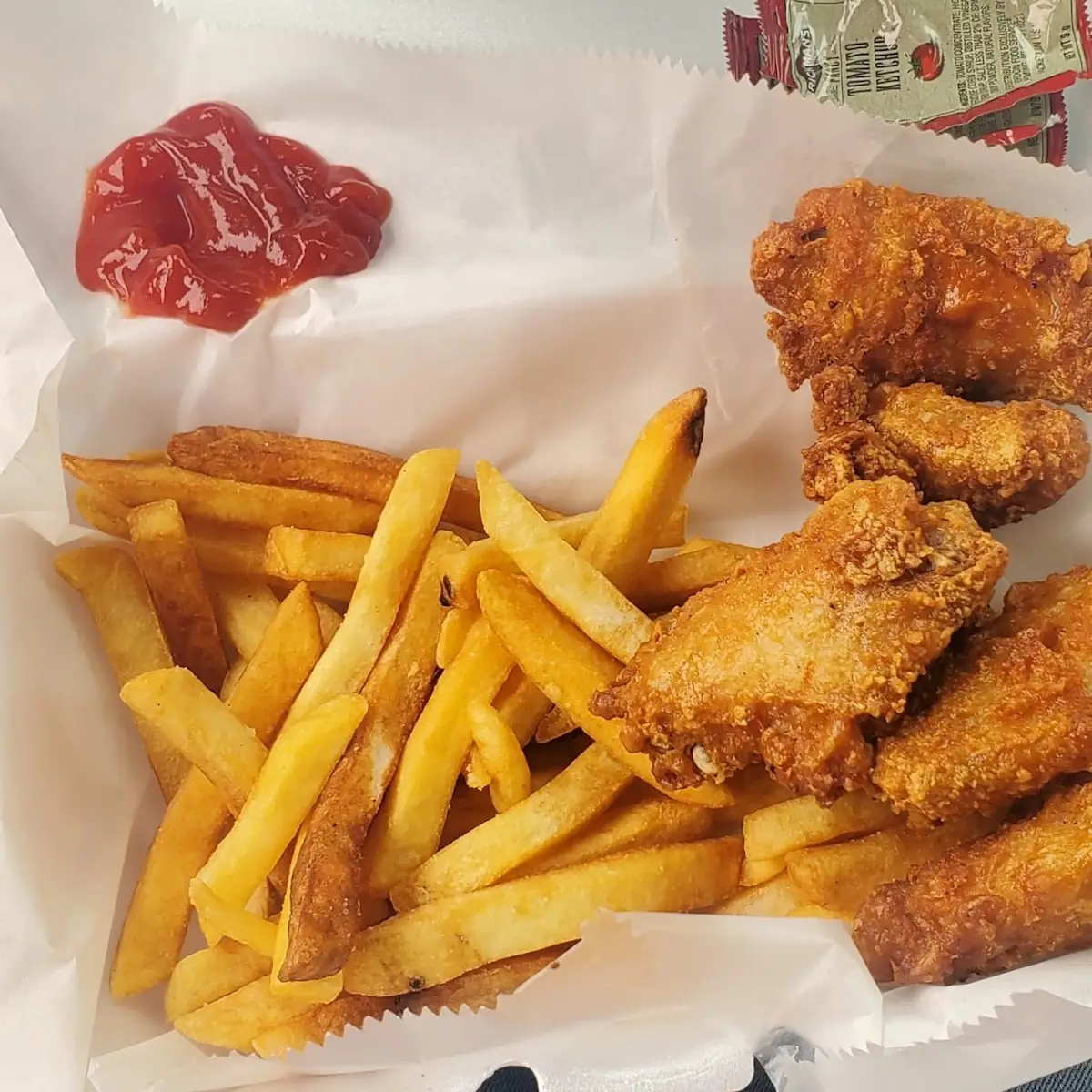 Wings w Onion Rings