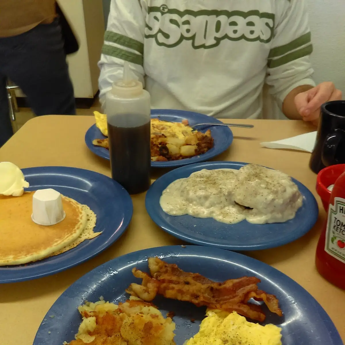 Two 2 Biscuits and Gravy