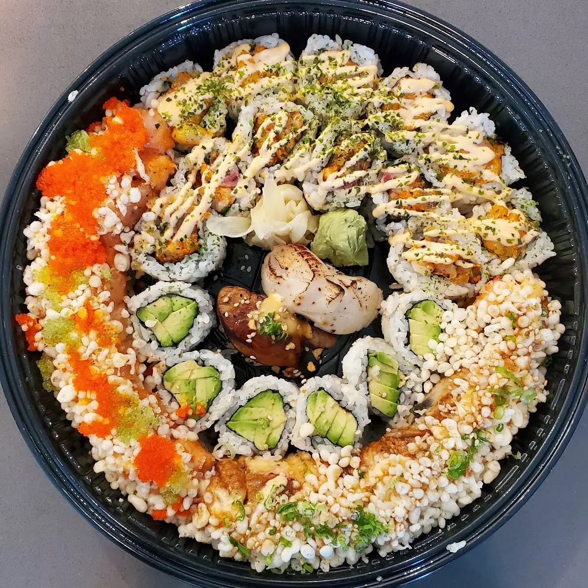 Spicy Scallop Roll, Taka's Sushi
