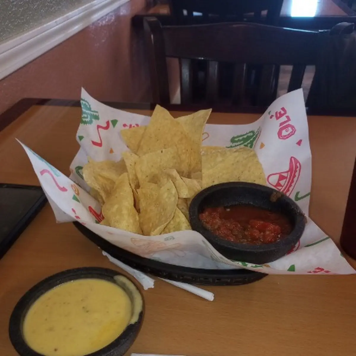 Salsa Chips and Queso Dip
