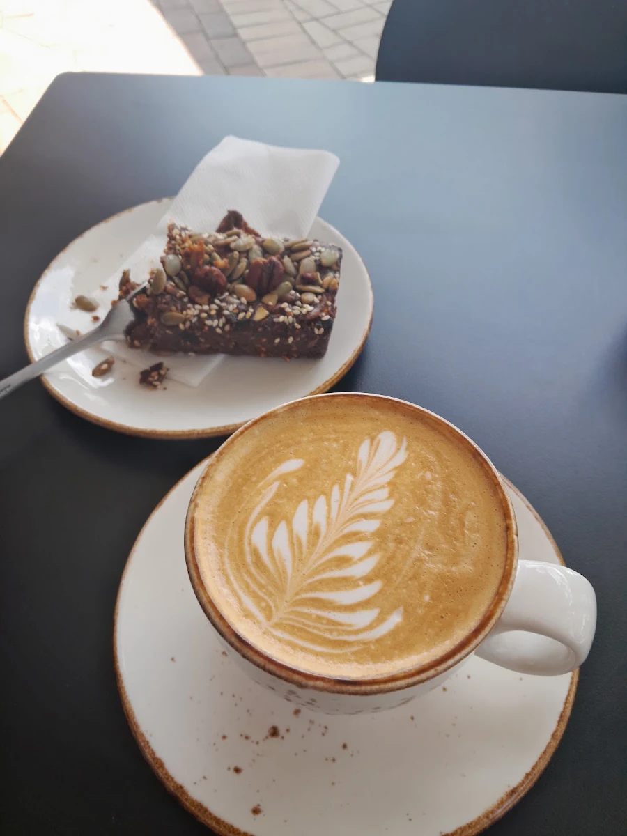 Fig Slice Flat White, Decoy Cafe / Dark Horse Coffee Roasters