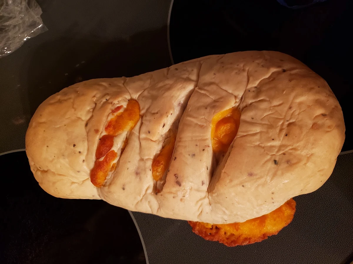 Roasted Garlic 3 Cheese Bread