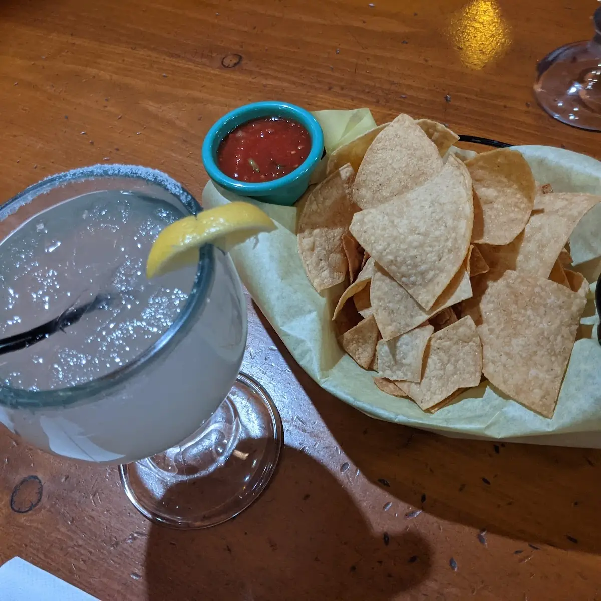 Margarita Chips N Salsa Roja
