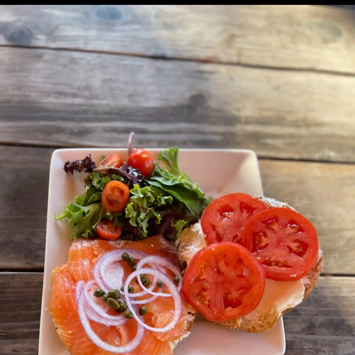 Wild Lox & Bagel w Organic Spring Mix