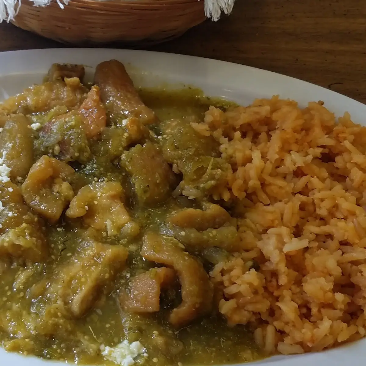 Chicharrón En Salsa Verde