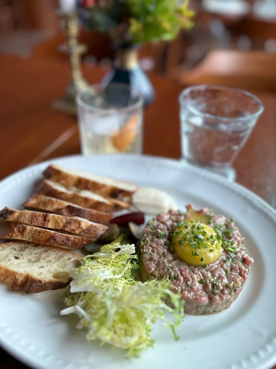 Tartare, La Petite Iza