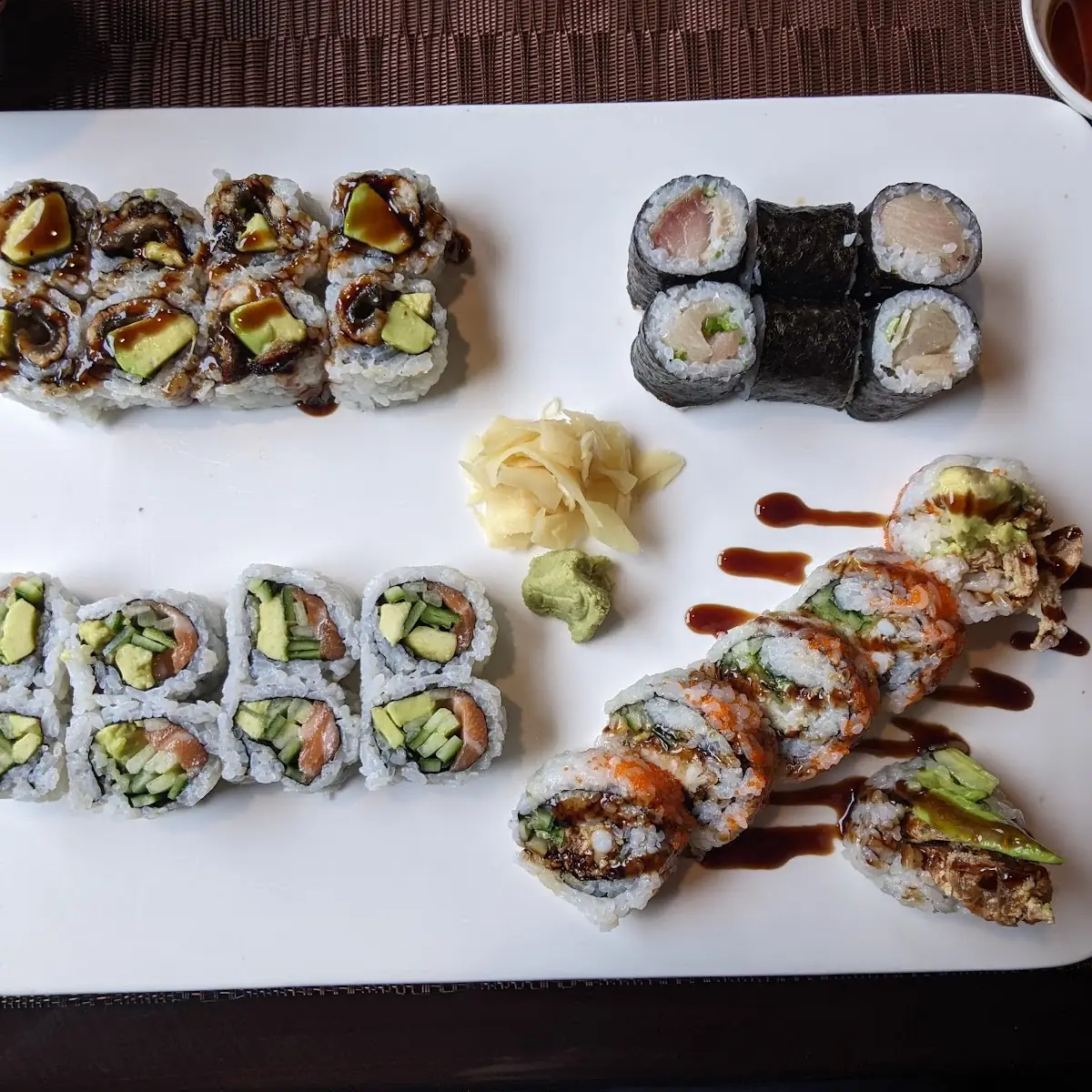 Eel Avocado Roll Yellow Tail Scallion Alaskan Spider