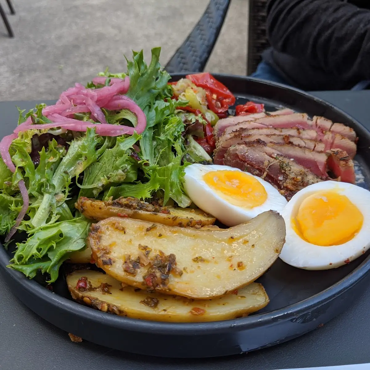 Seared Ahi Tuna Salad