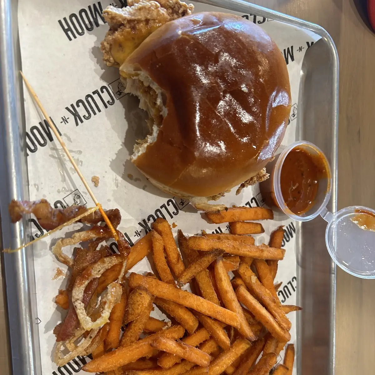 KIDS BURGER (Cheese Burger with Fries)