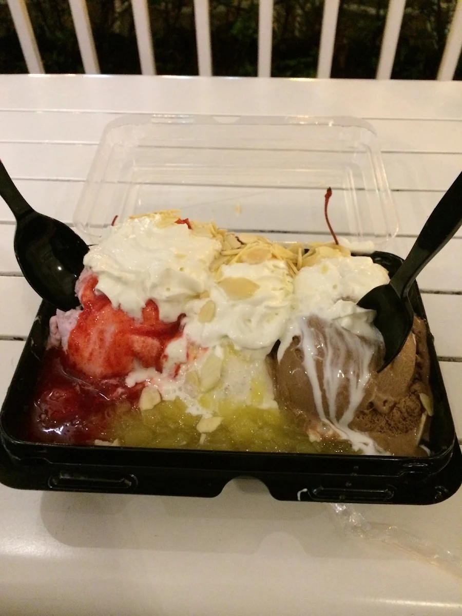Classic Banana Split
