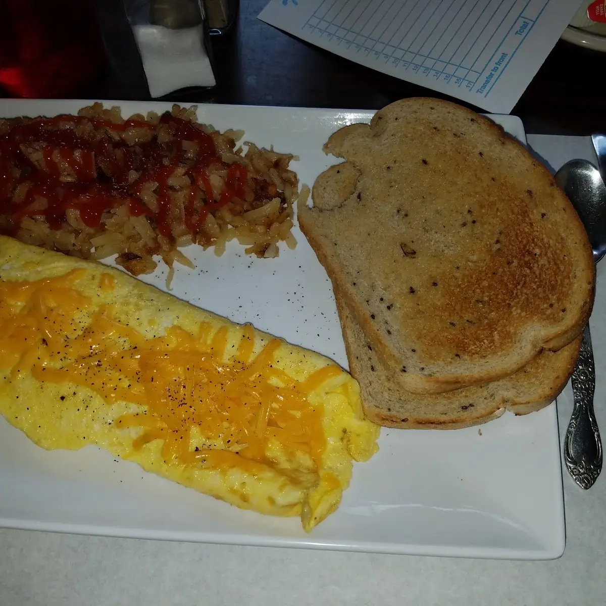 Omelet and Hash Brown Potatoes
