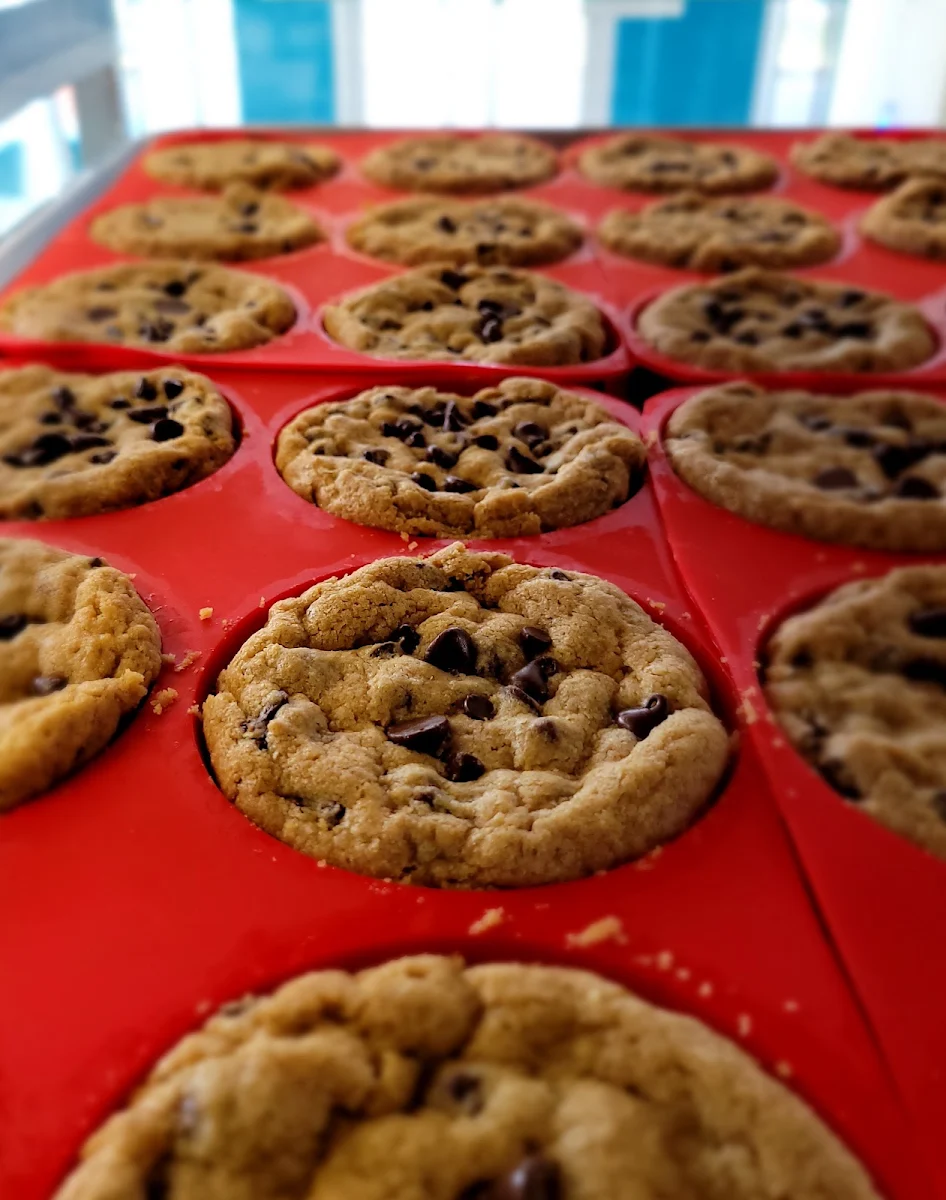 Chubby 1 4 lb Chocolate Chip Cookies