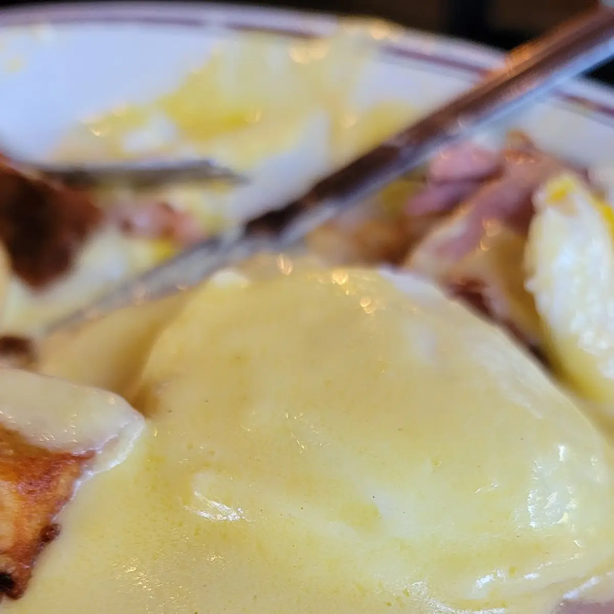 Eggs Benedict