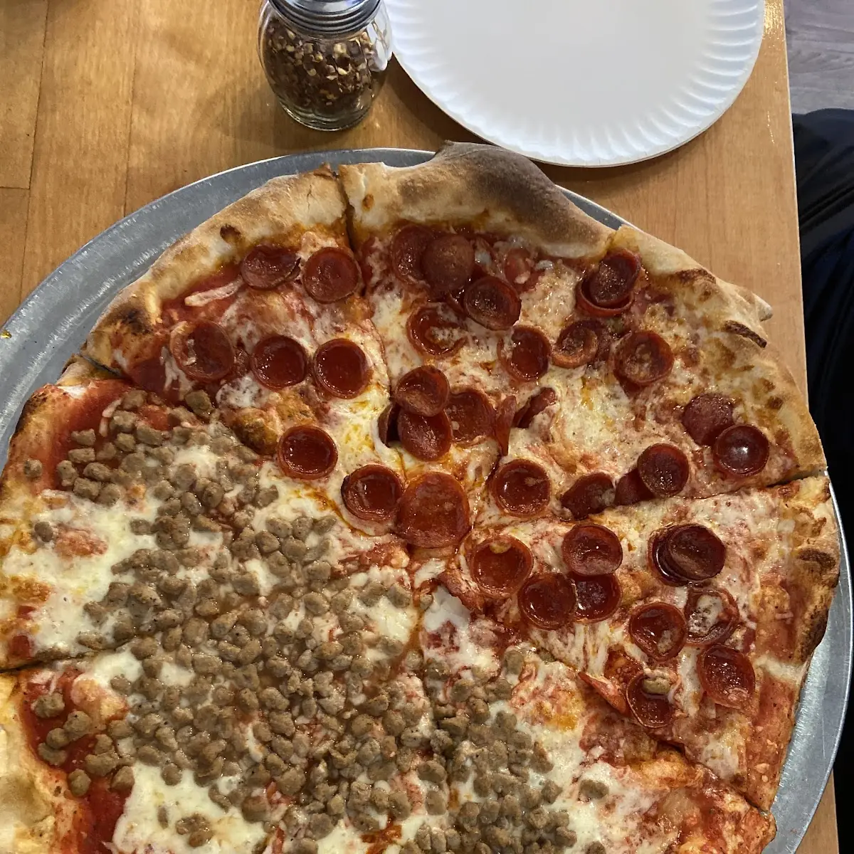 Large Luca-Roni Pizza