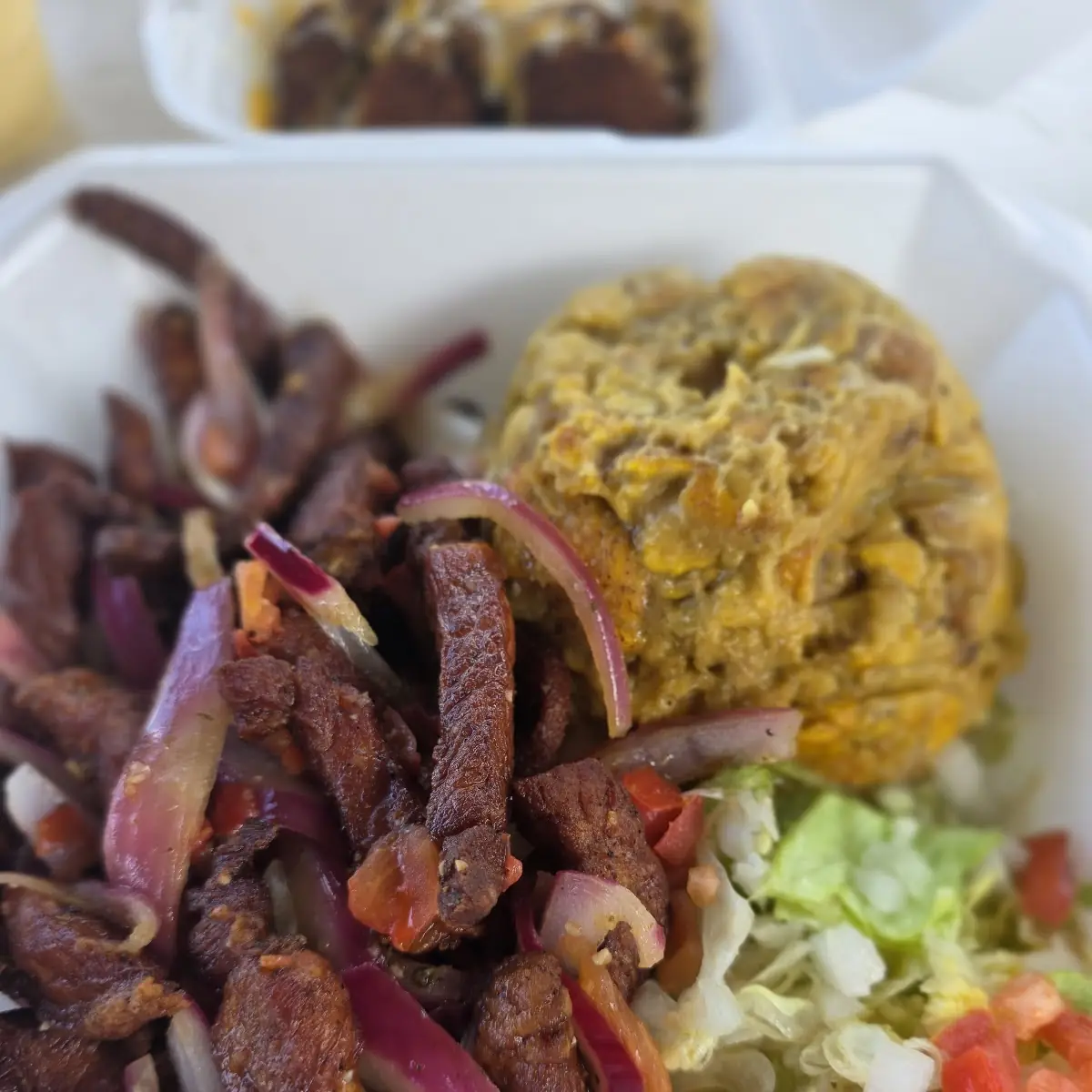 Mofongo Con Carne Frita