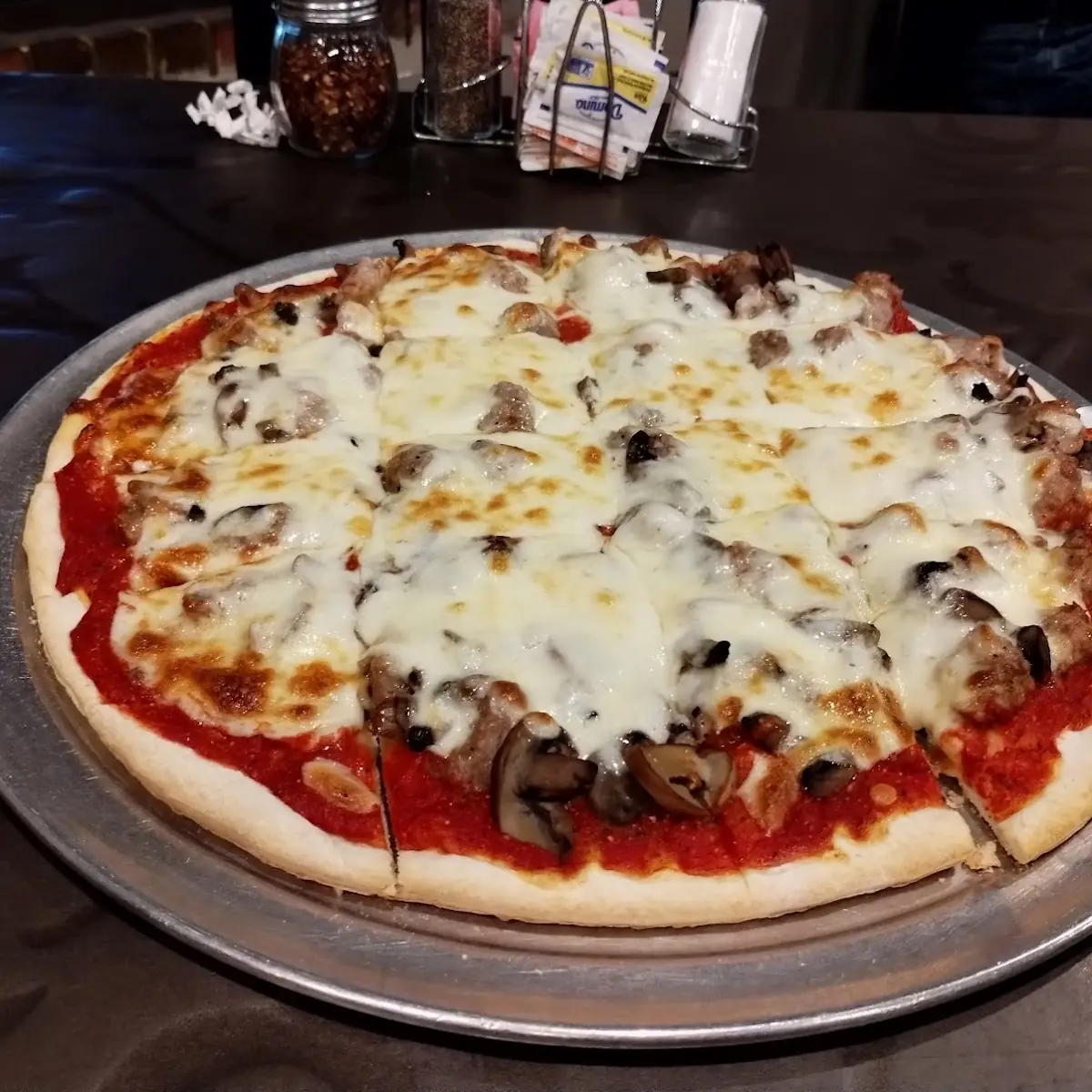 Large Sausage Mushroom Pizza