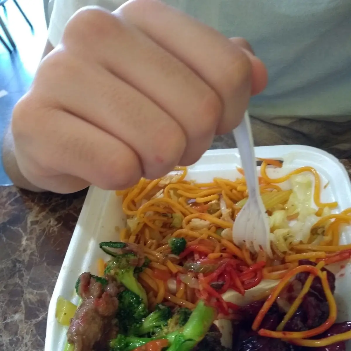 Broccoli Beef Chow Mein