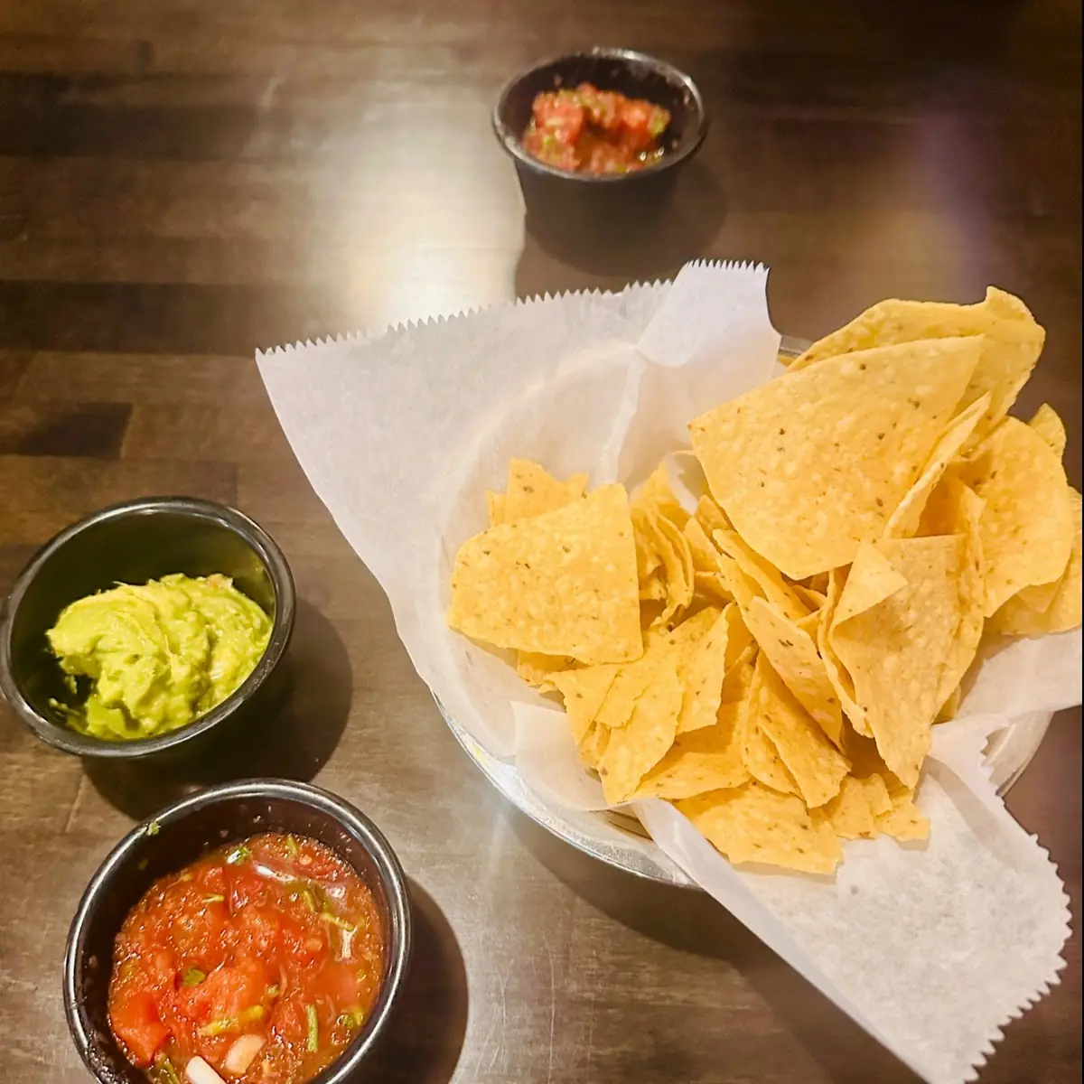 Chips Salsa & Guac