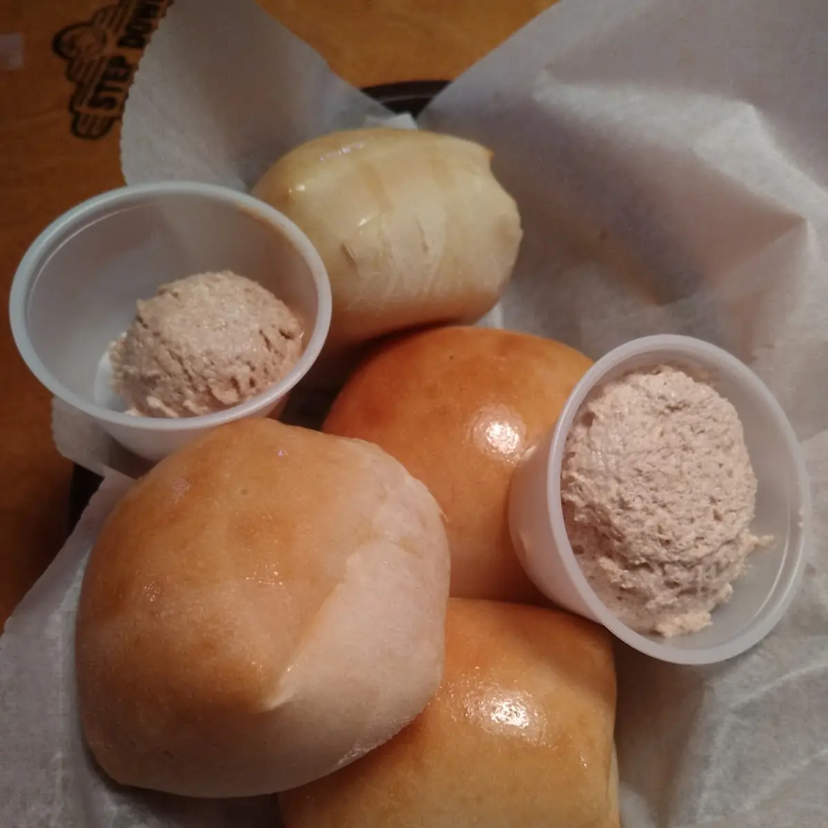 Rolls with Cinnamon Sugar Butter