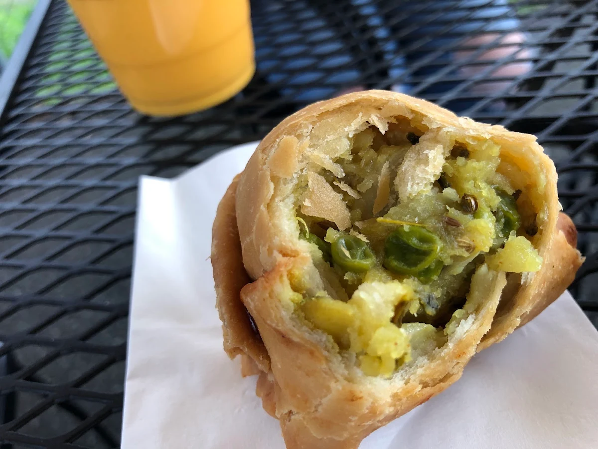 Vegetable Samosas (2ea.)