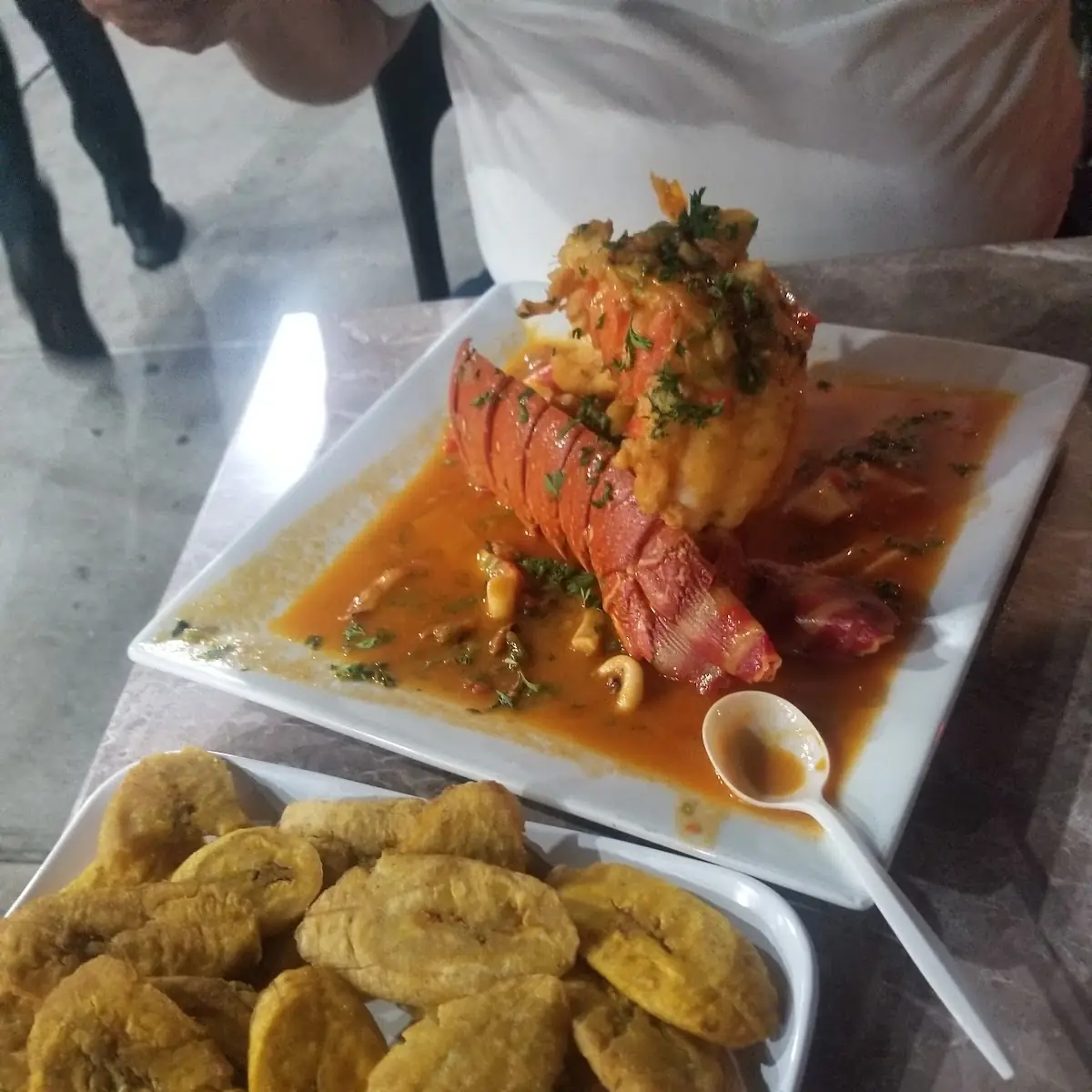 Langosta Rellena de Mariscos