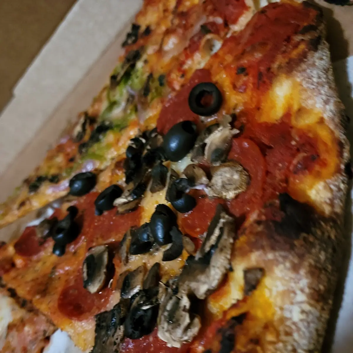Pepperoni with Black Olive and Mu
