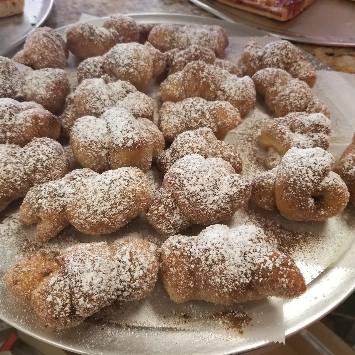 Cinnamon Knots