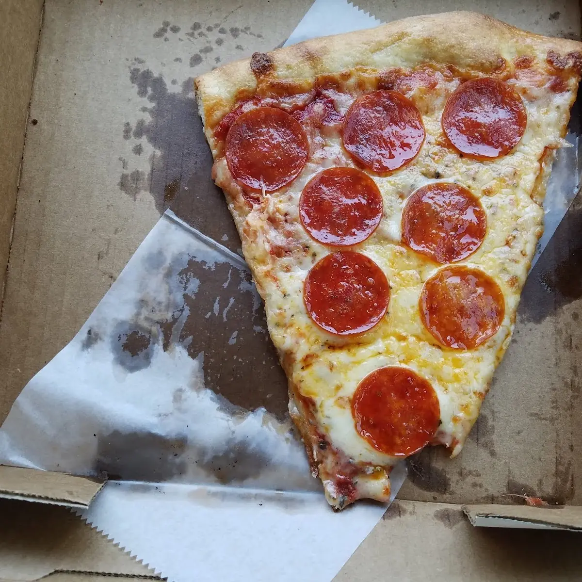 lg Pepperoni Pizza