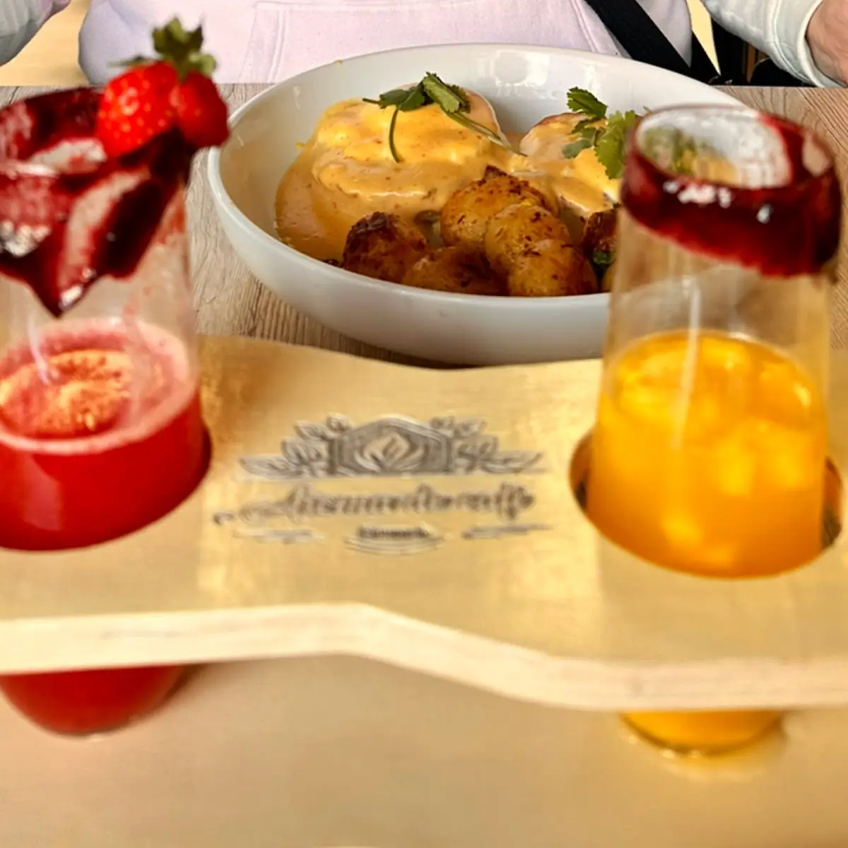 Mimosa Flight