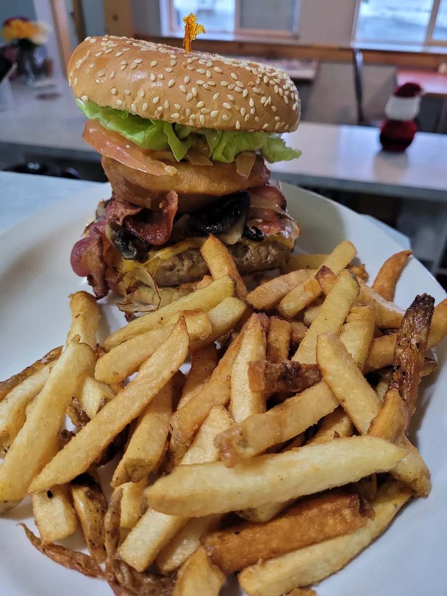 Highlights, Hungry Bear Diner