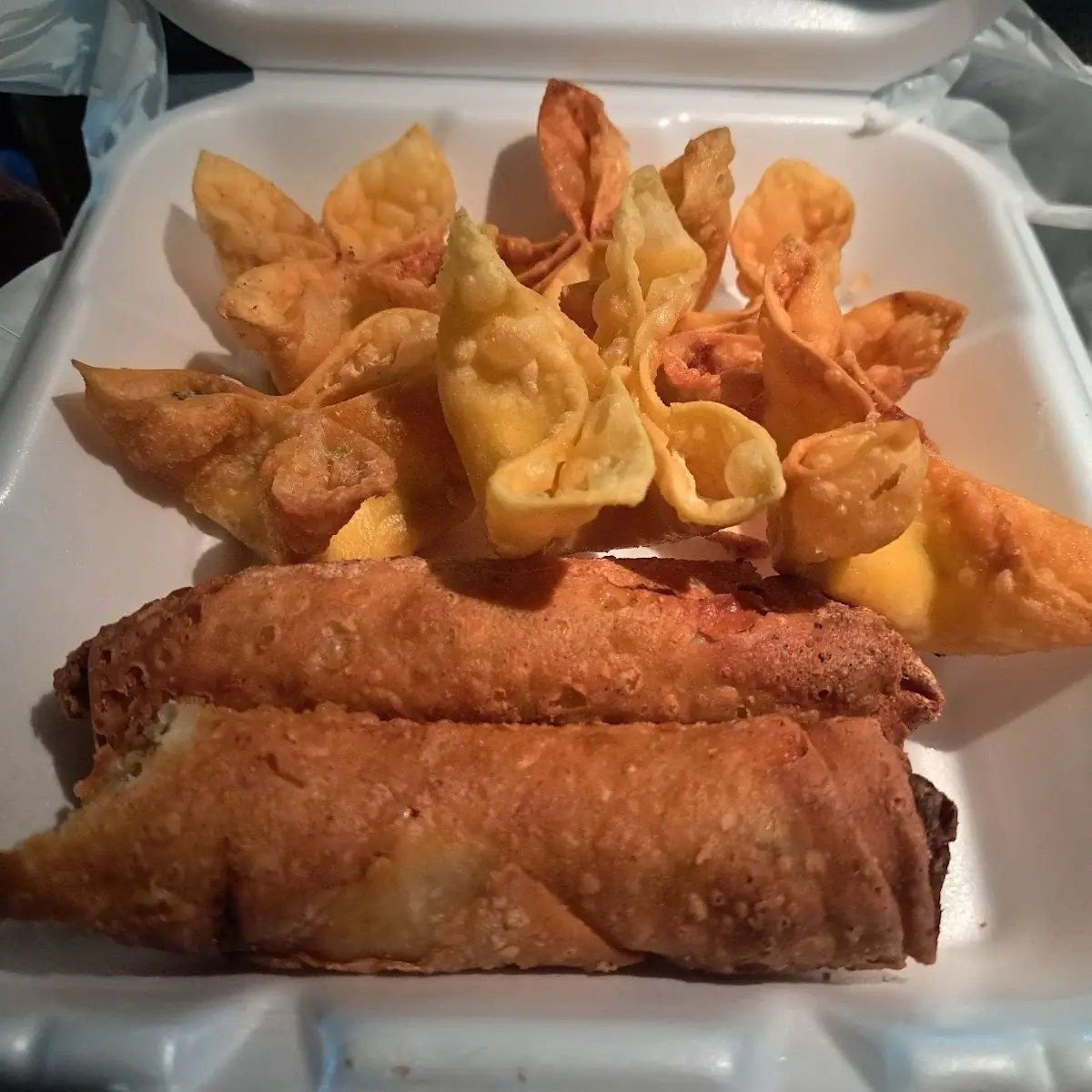 2 Chicken Egg Rolls & Fried Wonton