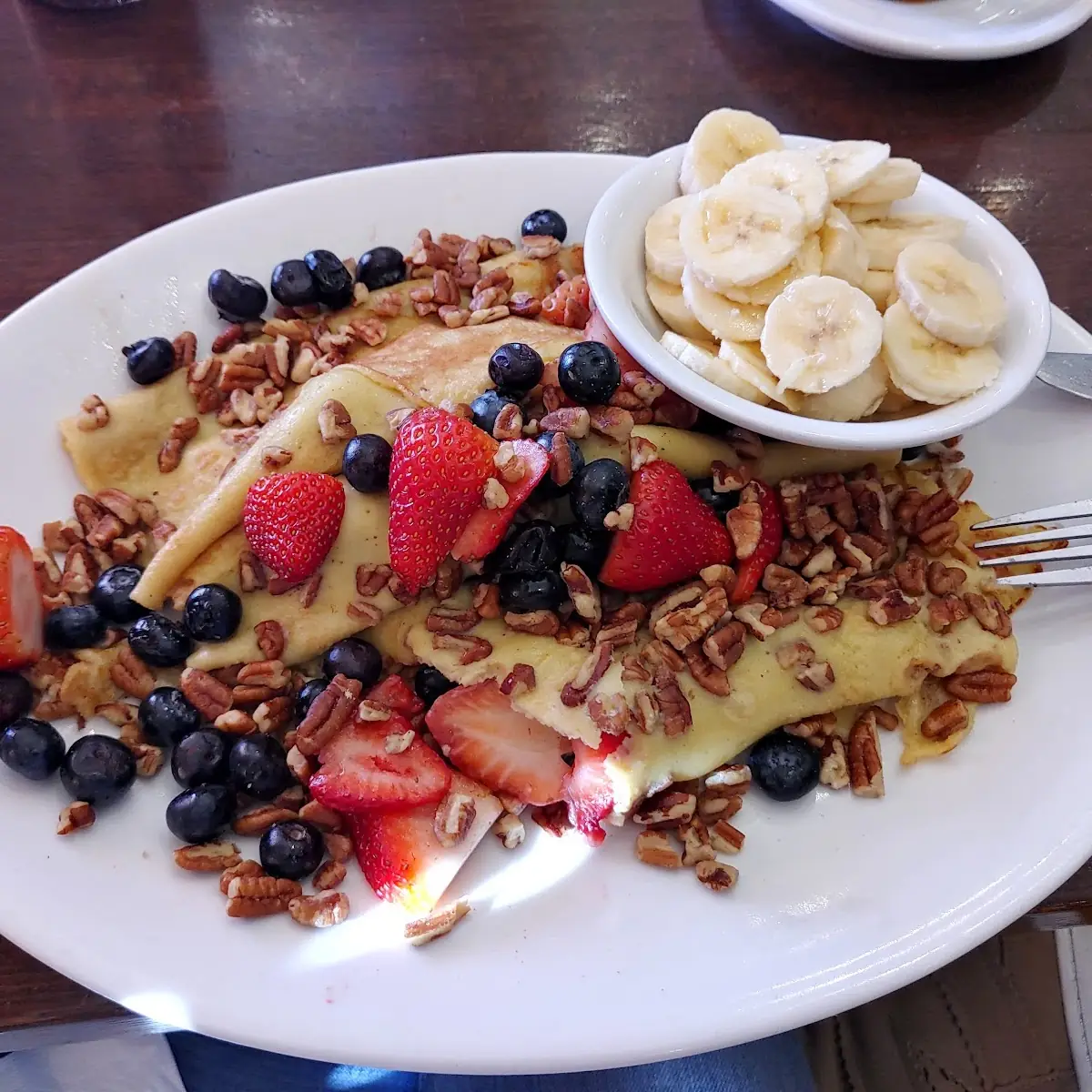 Fresh Berry Crepe Combo