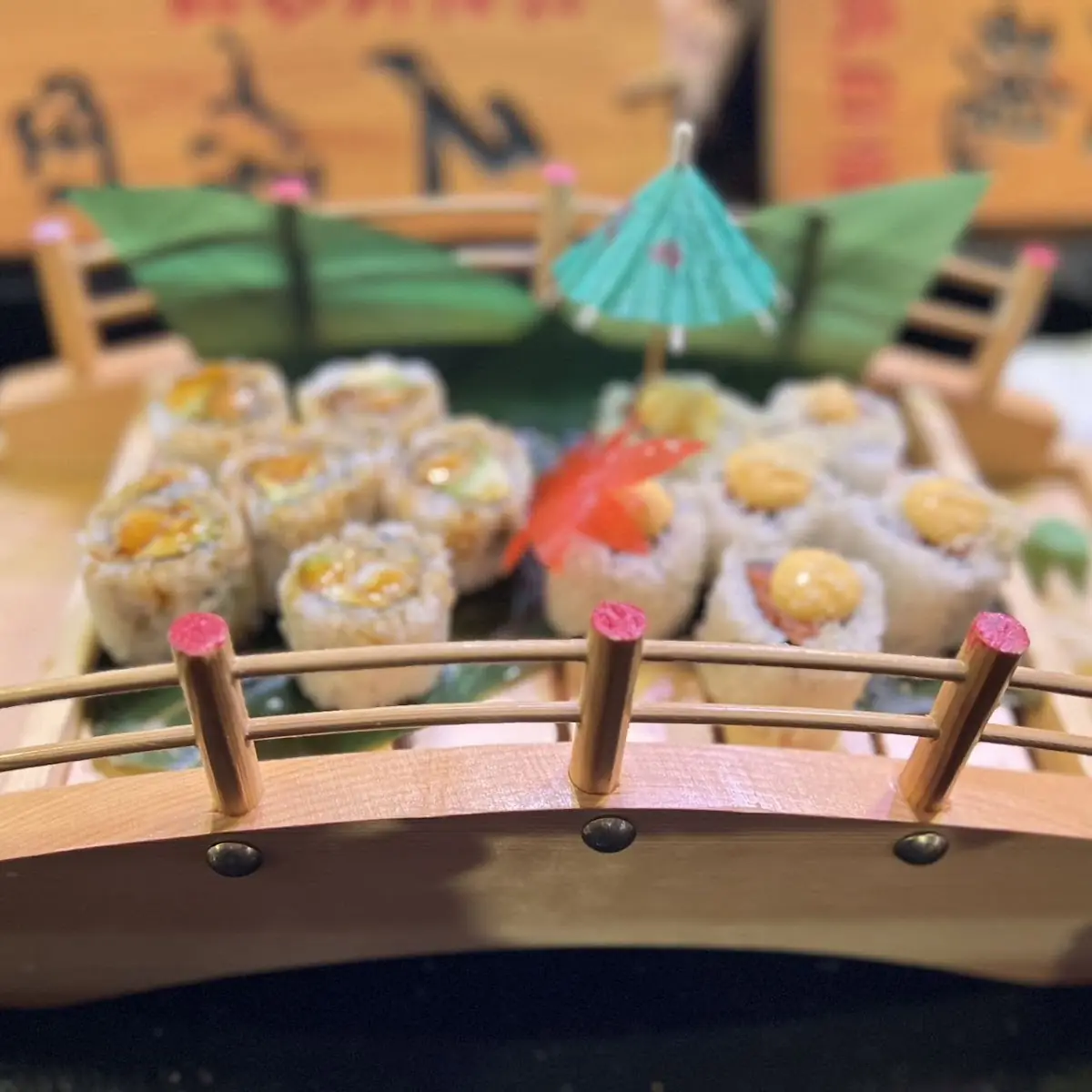 Rolls & Sushi Boat