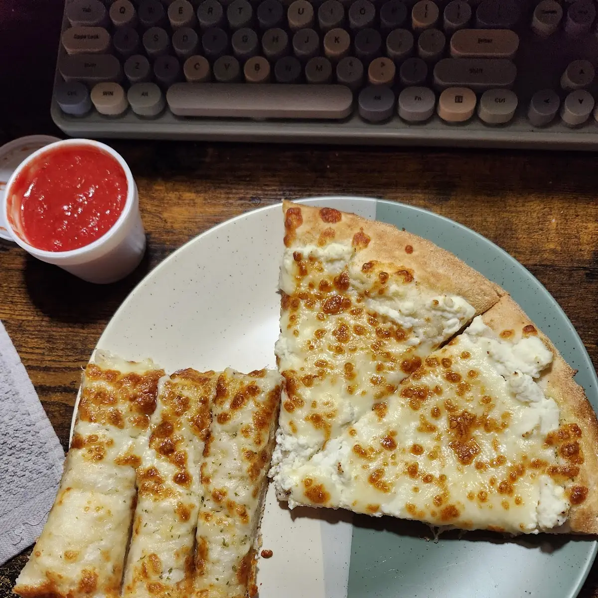 White Pizza & Cheese Bread