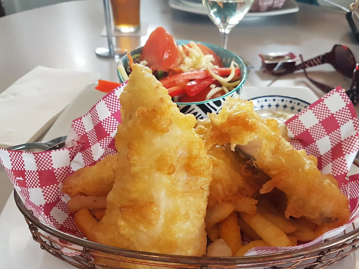 Battered Fish and Chips, Hotel Dunedoo