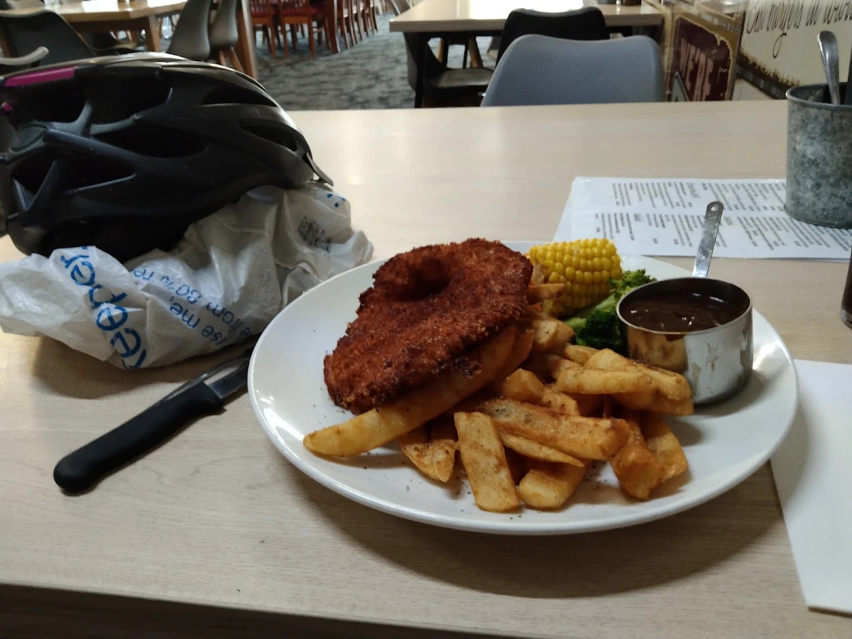 Chicken Schnitzel with Chips Vegetables and Gravy, Hotel Dunedoo