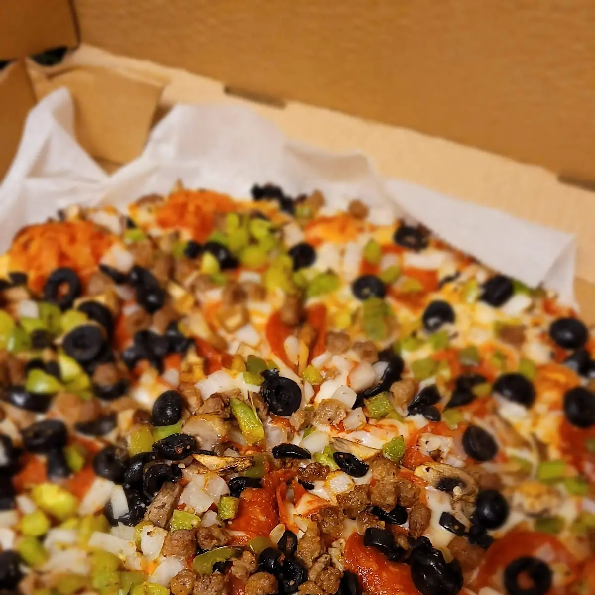 Gattis Deluxe Thin Crust