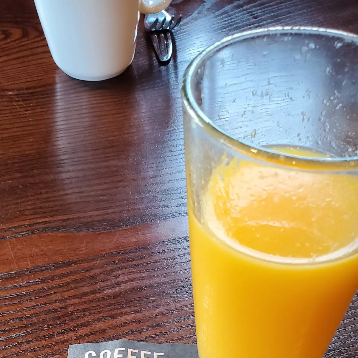100 Cold Squeezed Orange Juice