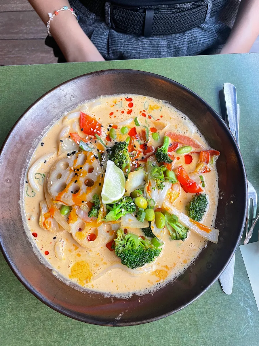 Hot Pot Udon Noodles, The Coup